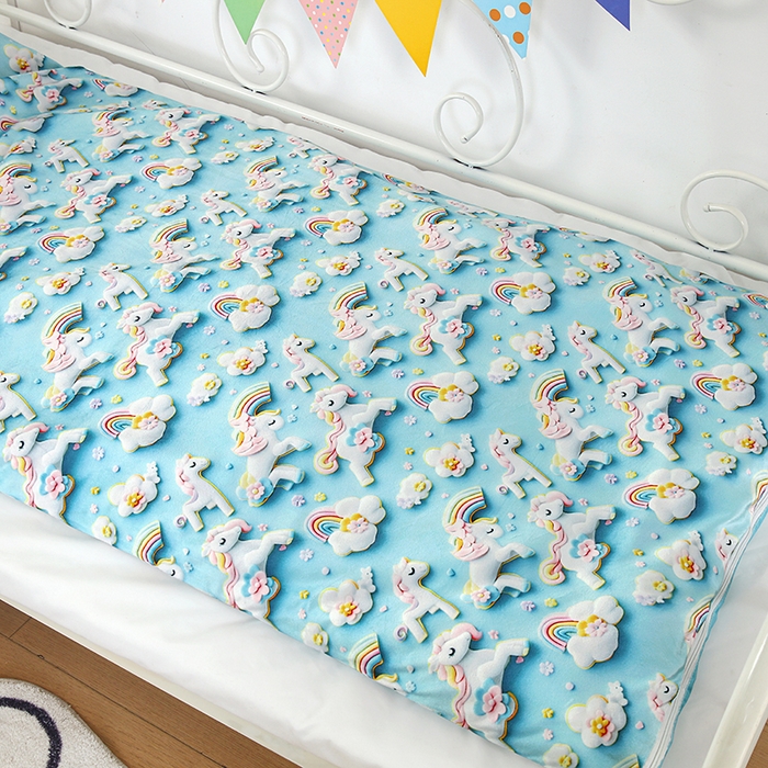 91家纺网 家纺一手货源 找家纺 沁童儿童用品店 2025新款儿童3D立体印花A版宝宝绒+B版豆豆绒儿童睡袋 彩虹马