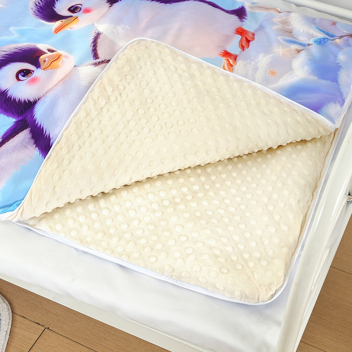 91家纺网 家纺一手货源 找家纺 沁童儿童用品店 2025新款儿童3D立体印花A版宝宝绒+B版豆豆绒儿童睡袋 企鹅宝宝