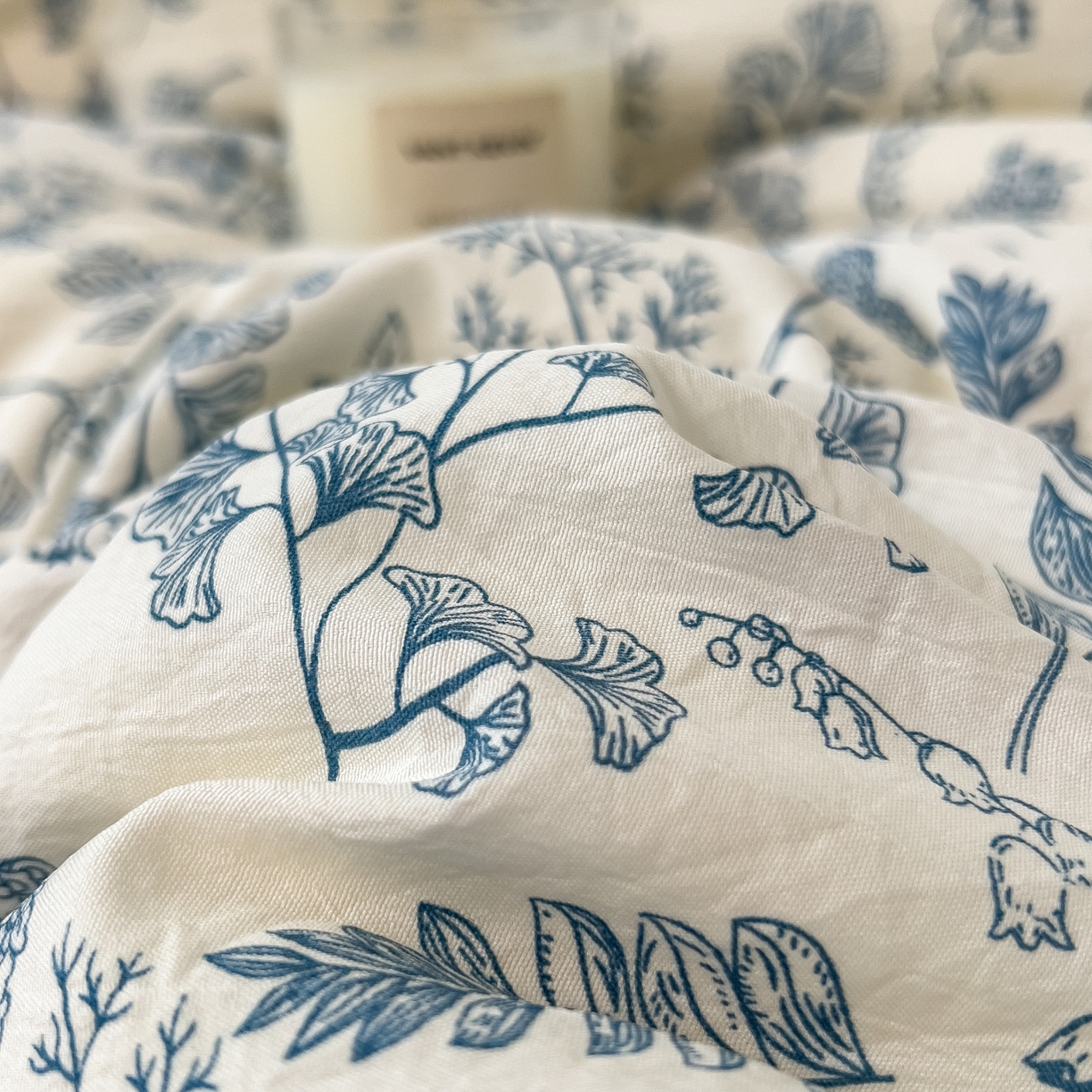 91家纺网 家纺一手货源 找家纺 梵克保罗 2025秋冬新品10A抗菌豆豆绒冬被被子被芯 青花瓷