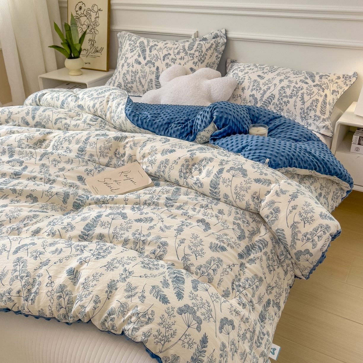 91家纺网 家纺一手货源 找家纺 梵克保罗 2025秋冬新品10A抗菌豆豆绒冬被被子被芯 青花瓷