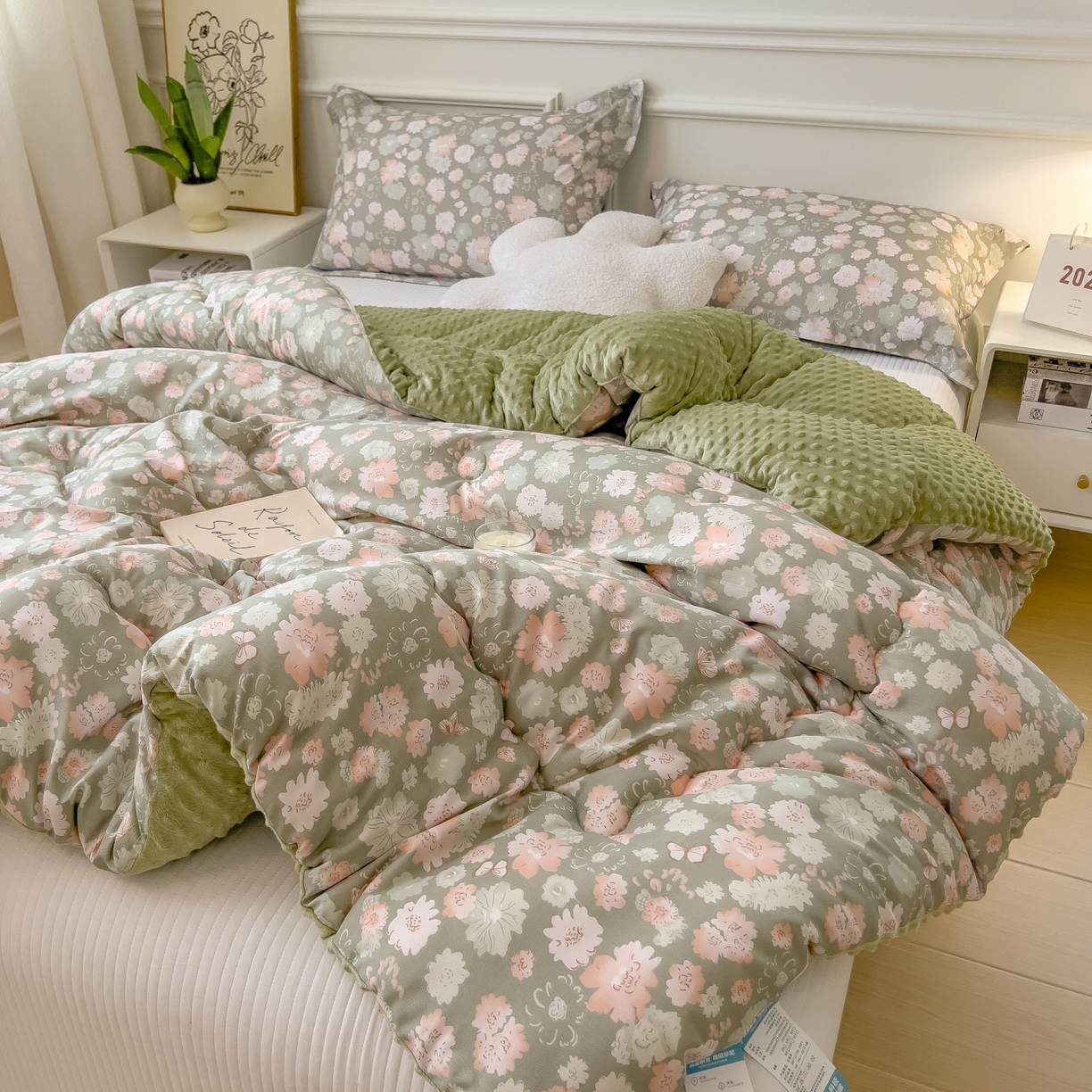 91家纺网 家纺一手货源 找家纺 梵克保罗 2025秋冬新品10A抗菌豆豆绒冬被被子被芯 绿野庄园