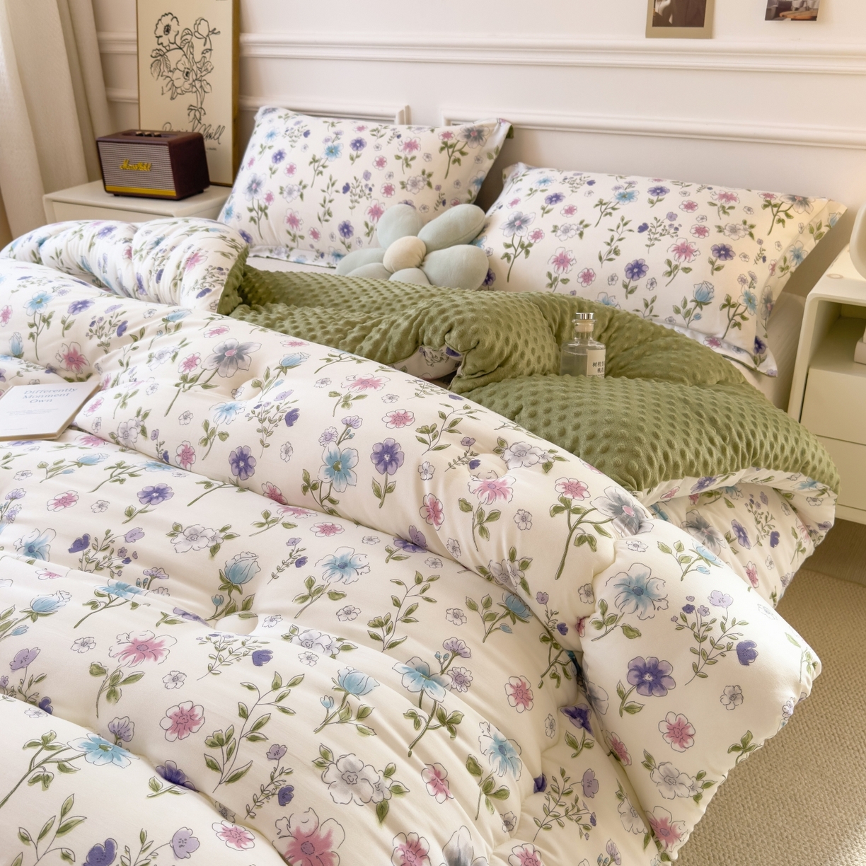 91家纺网 家纺一手货源 找家纺 梵克保罗 2025秋冬新品10A抗菌豆豆绒冬被被子被芯 花韵