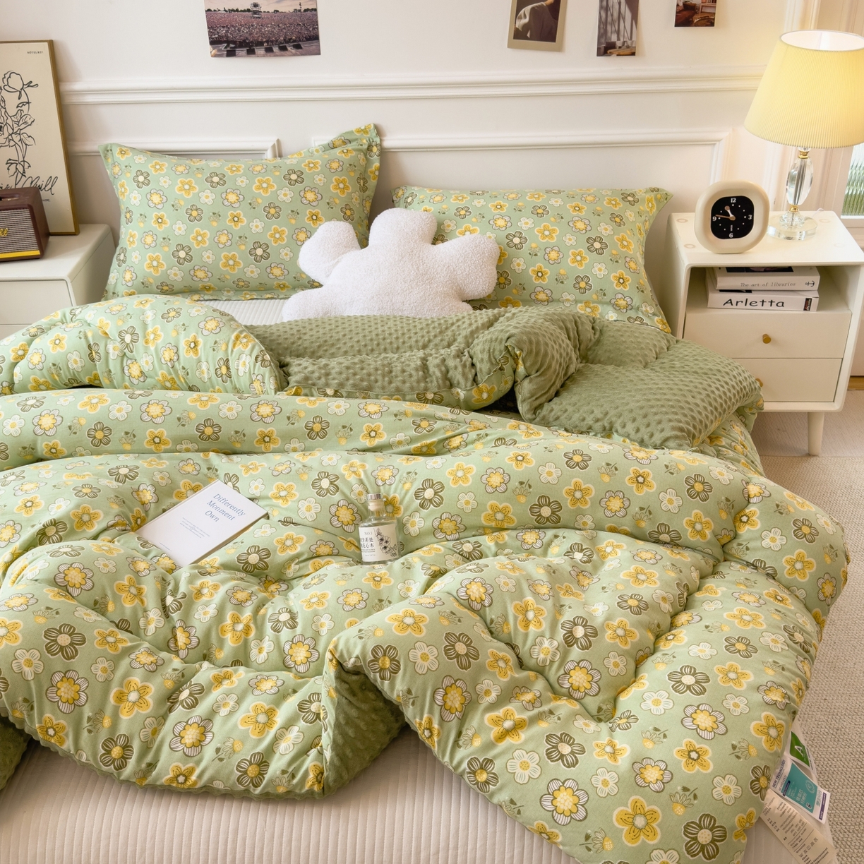 91家纺网 家纺一手货源 找家纺 梵克保罗 2025秋冬新品10A抗菌豆豆绒冬被被子被芯 花开半夏