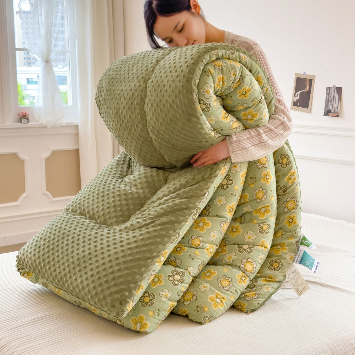 91家纺网 家纺一手货源 找家纺 梵克保罗 2025秋冬新品10A抗菌豆豆绒冬被被子被芯 花开半夏