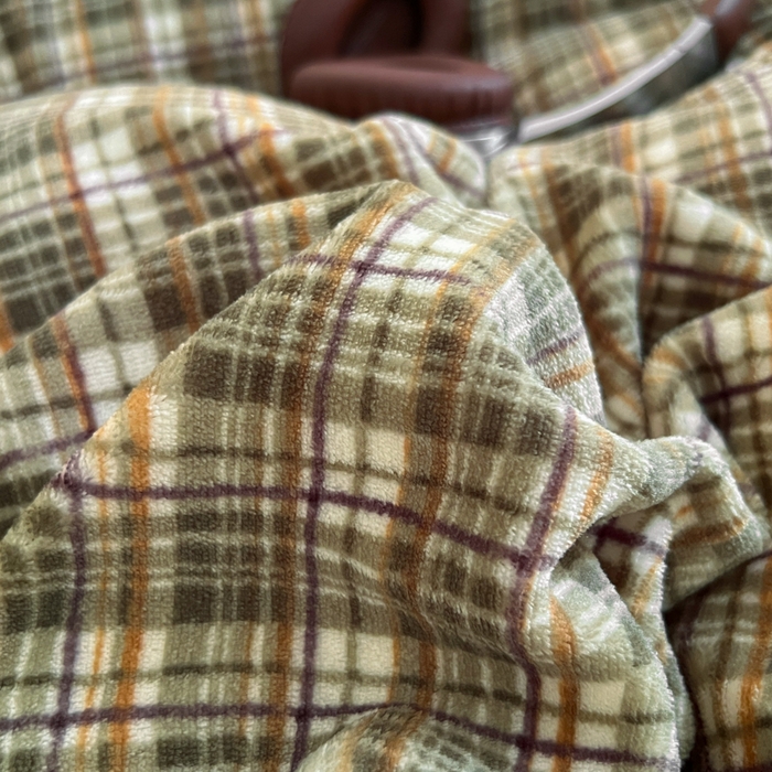 91家纺网 家纺一手货源 找家纺 妖妖家纺 2025新款加厚全棉花边牛奶绒格子四件套 轻氧绿松