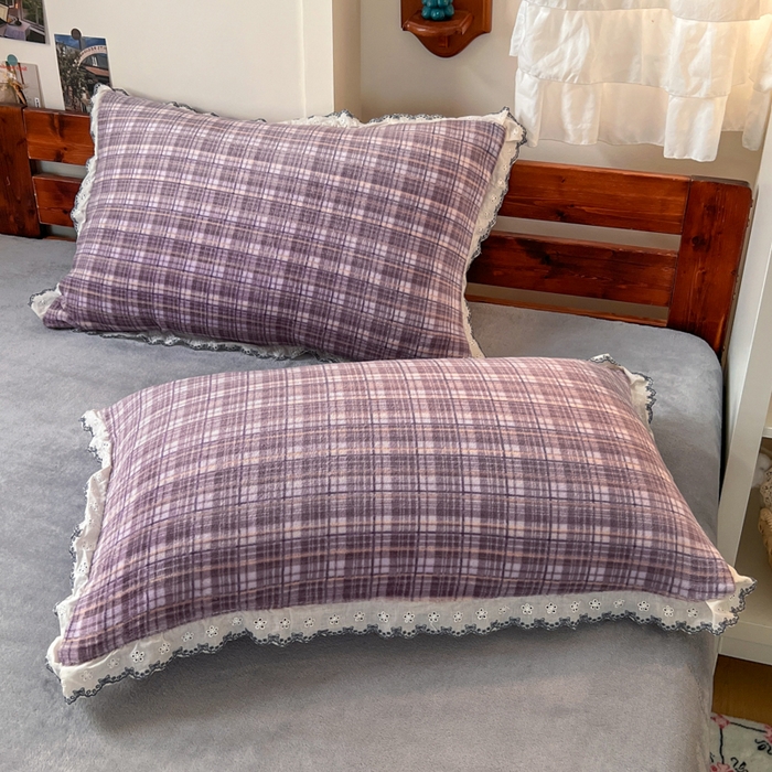 91家纺网 家纺一手货源 找家纺 妖妖家纺 2025新款加厚全棉花边牛奶绒格子四件套 鸢尾之约