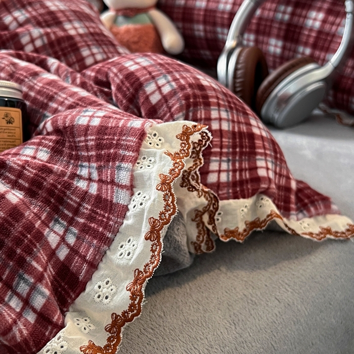 91家纺网 家纺一手货源 找家纺 （总）妖妖家纺 2025新款加厚全棉花边牛奶绒格子四件套