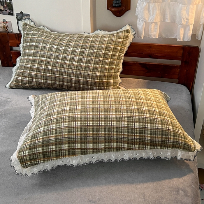 91家纺网 家纺一手货源 找家纺 妖妖家纺 2025新款加厚全棉花边牛奶绒格子四件套 轻氧绿松