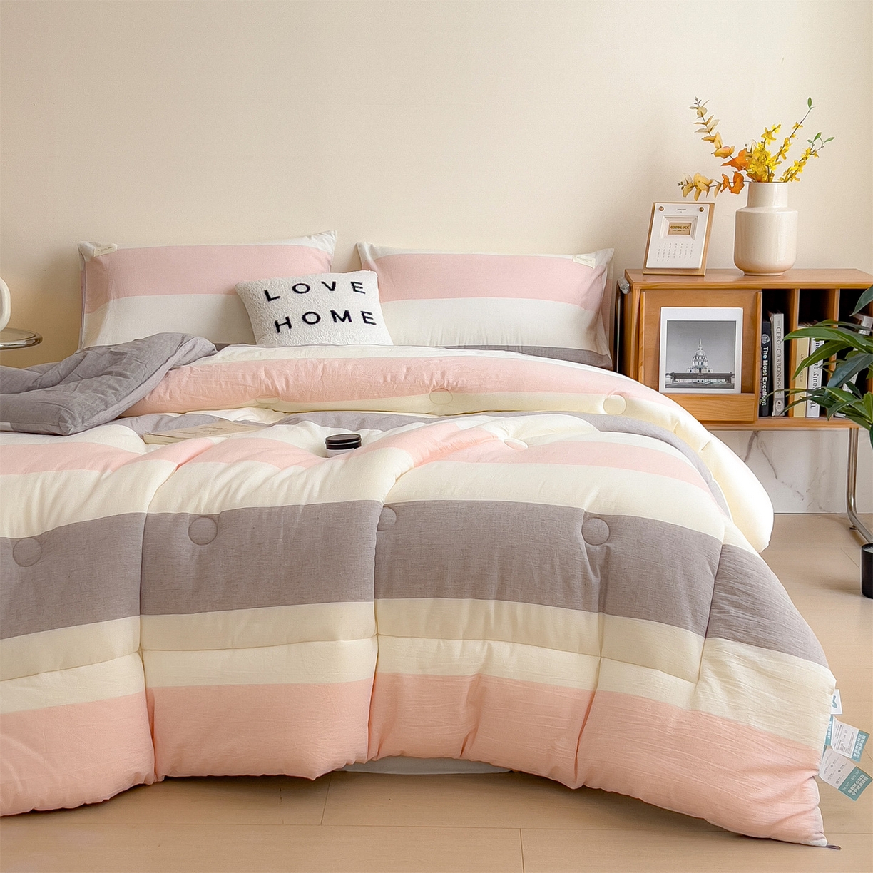 91家纺网 家纺一手货源 找家纺 梵克保罗 2025秋冬新款10A抗菌无印风冬被被子被芯 姚玉粉