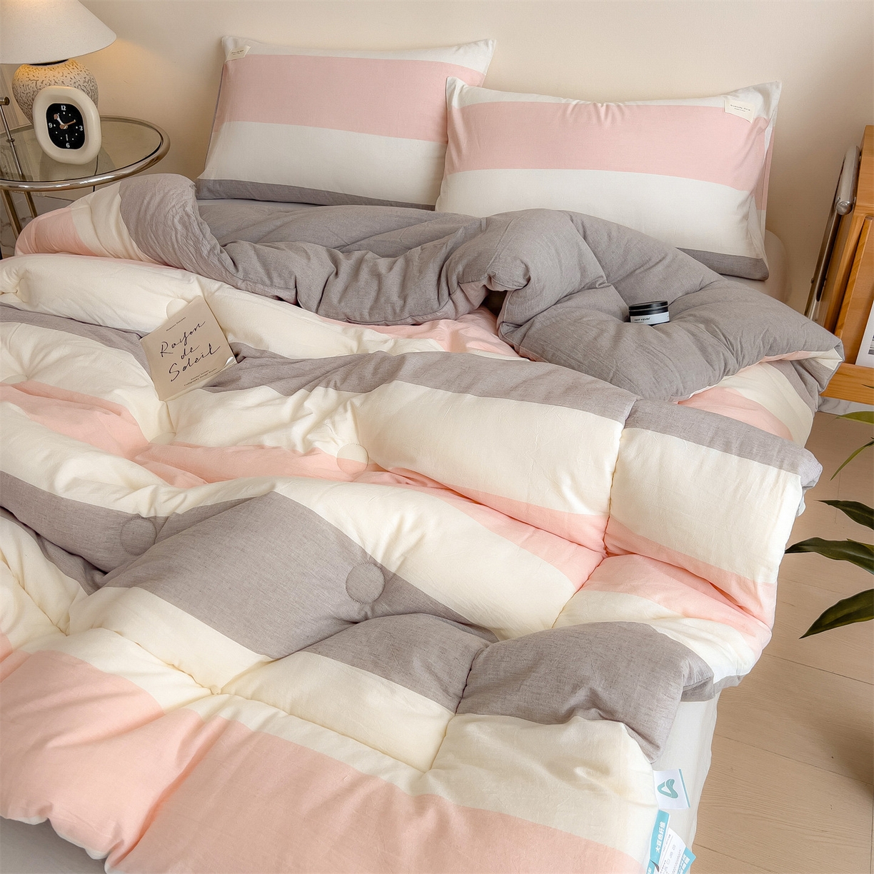 91家纺网 家纺一手货源 找家纺 梵克保罗 2025秋冬新款10A抗菌无印风冬被被子被芯 姚玉粉