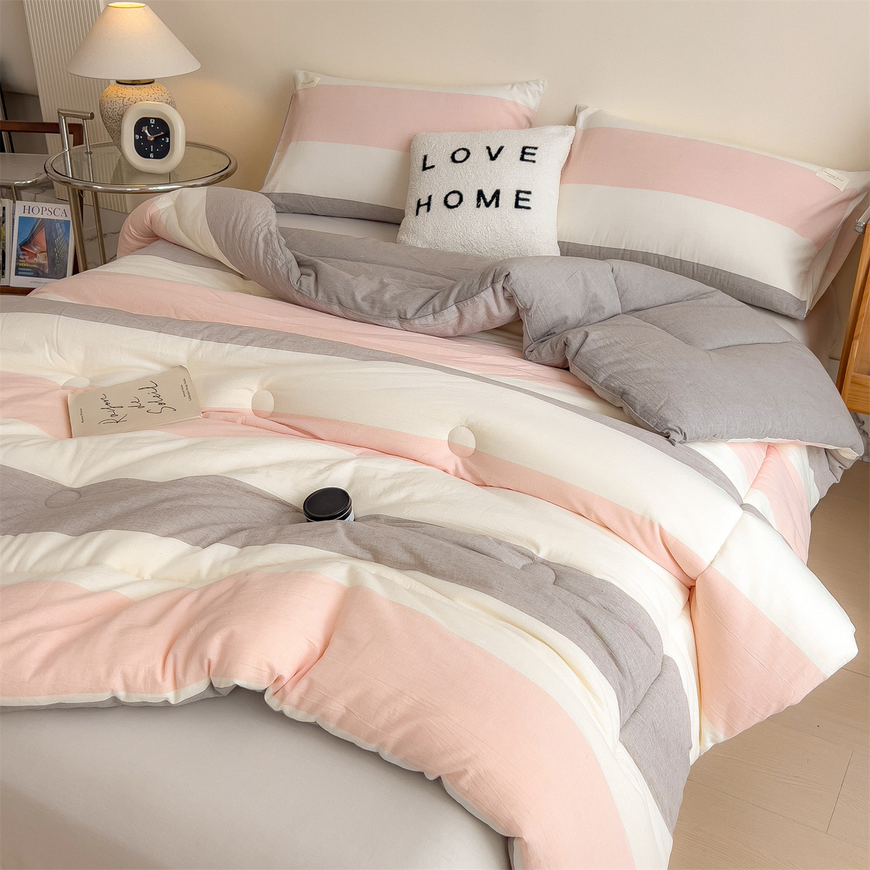 91家纺网 家纺一手货源 找家纺 梵克保罗 2025秋冬新款10A抗菌无印风冬被被子被芯 姚玉粉