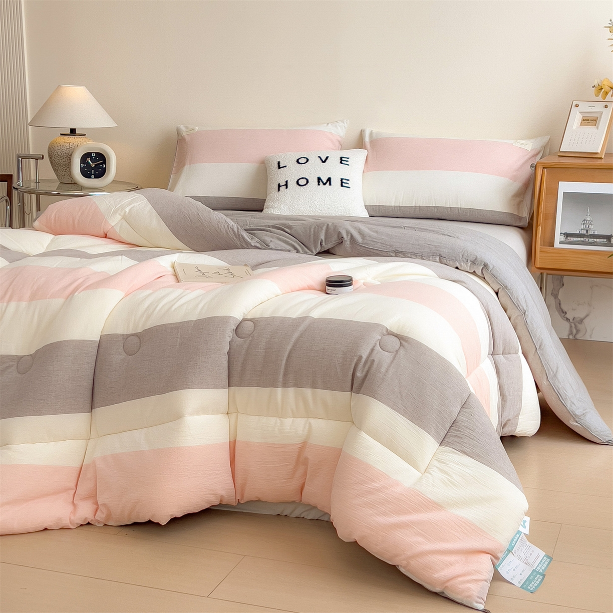 91家纺网 家纺一手货源 找家纺 梵克保罗 2025秋冬新款10A抗菌无印风冬被被子被芯 姚玉粉