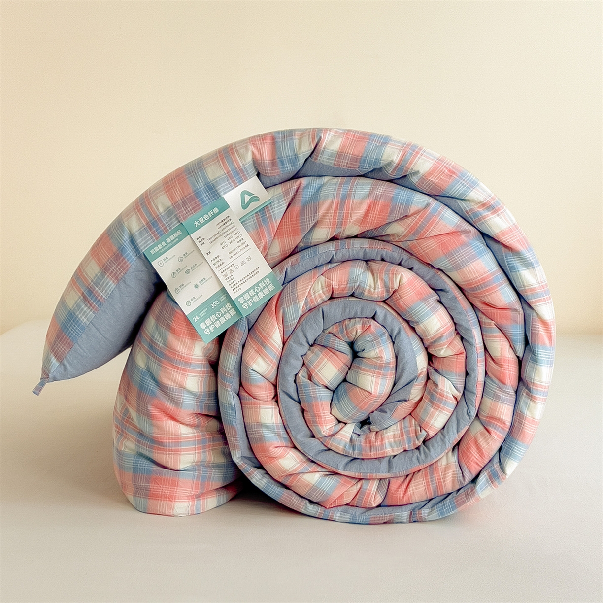 91家纺网 家纺一手货源 找家纺 梵克保罗 2025秋冬新款10A抗菌无印风冬被被子被芯 炫彩格