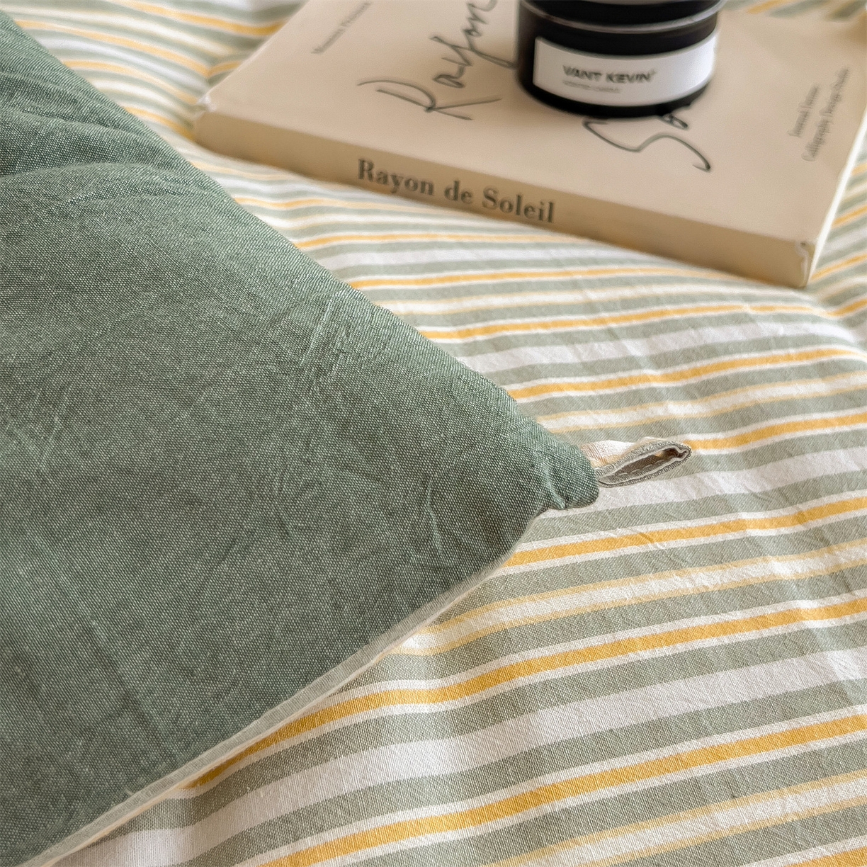 91家纺网 家纺一手货源 找家纺 梵克保罗 2025秋冬新款10A抗菌无印风冬被被子被芯 小绿条