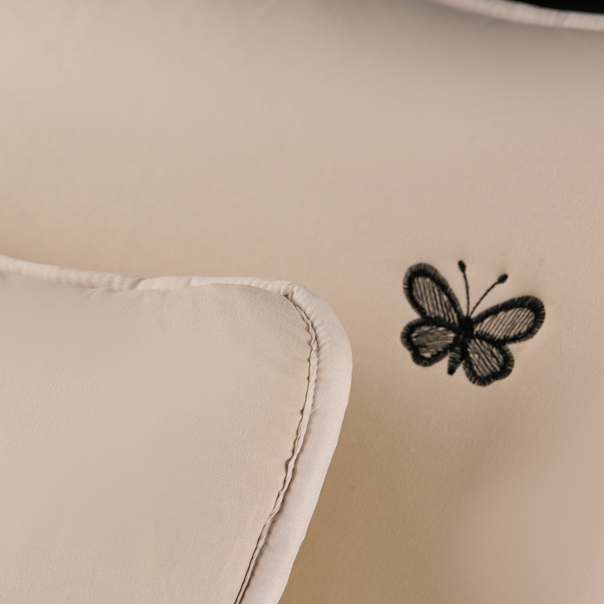 91家纺网 家纺一手货源 找家纺 （总）云木里 2025新款A类水洗棉花边刺绣夹棉床笠