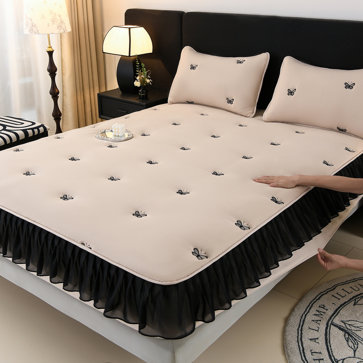 91家纺网 家纺一手货源 找家纺 （总）云木里 2025新款A类水洗棉花边刺绣夹棉床笠