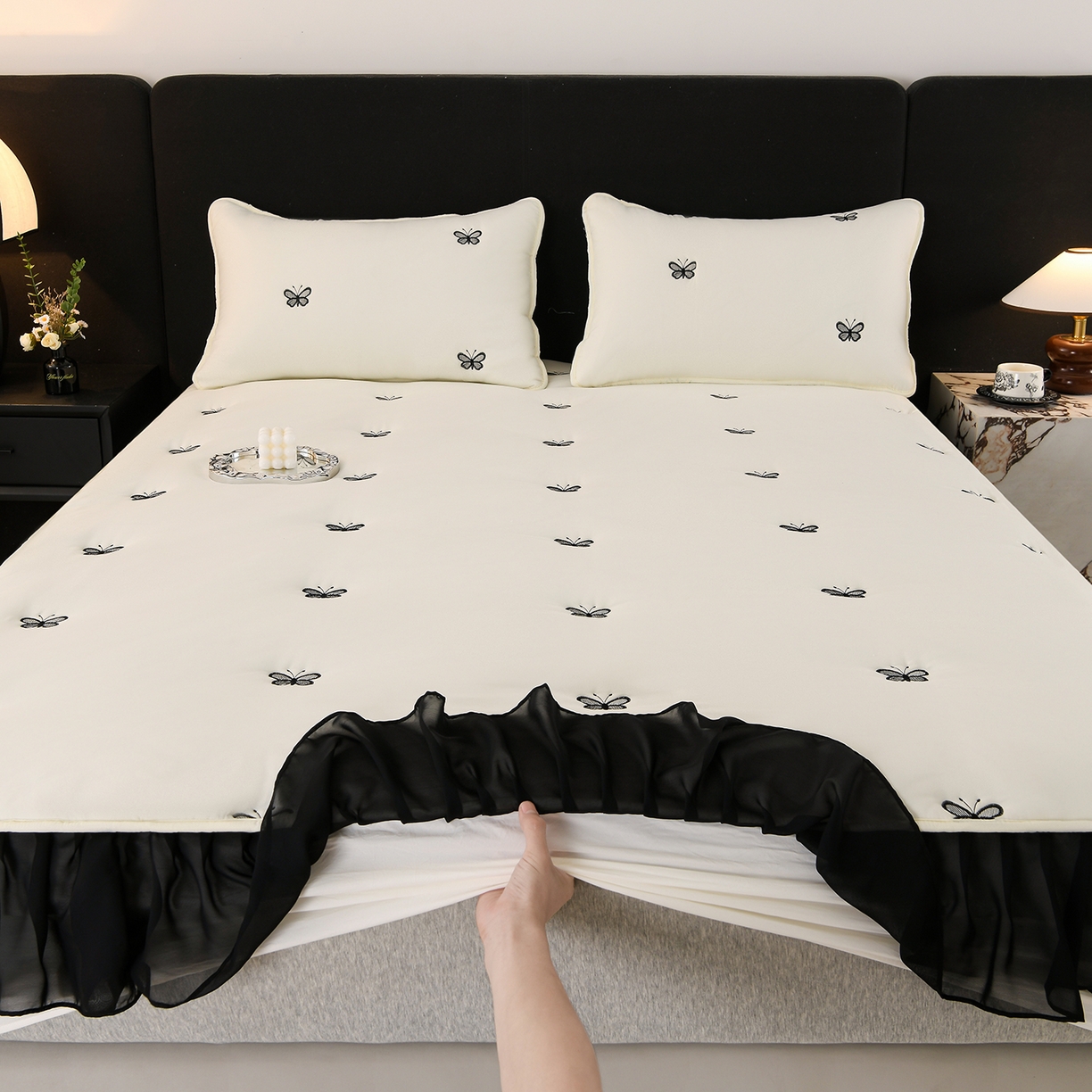 云木里 2025新款A类水洗棉花边刺绣夹棉床笠 蝴蝶-米白