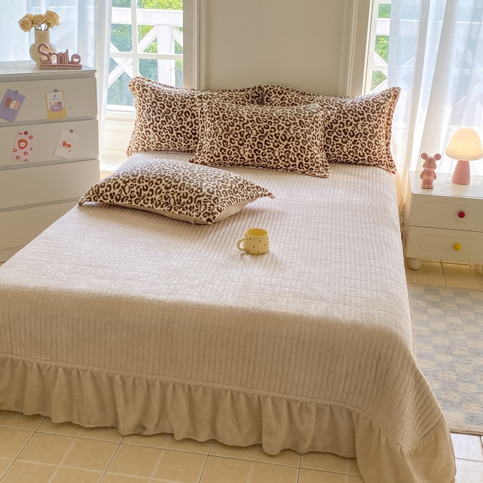 91家纺网 家纺一手货源 找家纺 梦可莱家居 2025新款牛奶绒毛巾绣加厚床盖四件套 恐龙