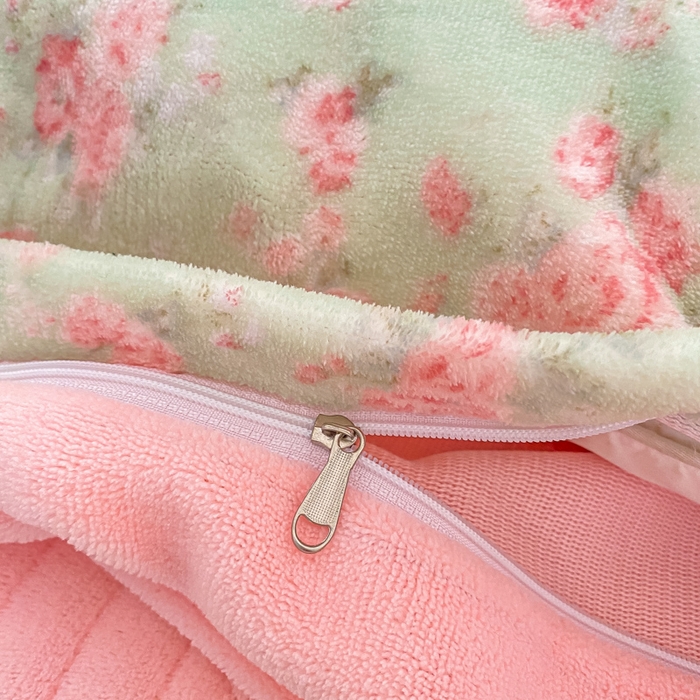 91家纺网 家纺一手货源 找家纺 梦可莱家居 2025新款牛奶绒毛巾绣加厚床盖四件套 小粉象