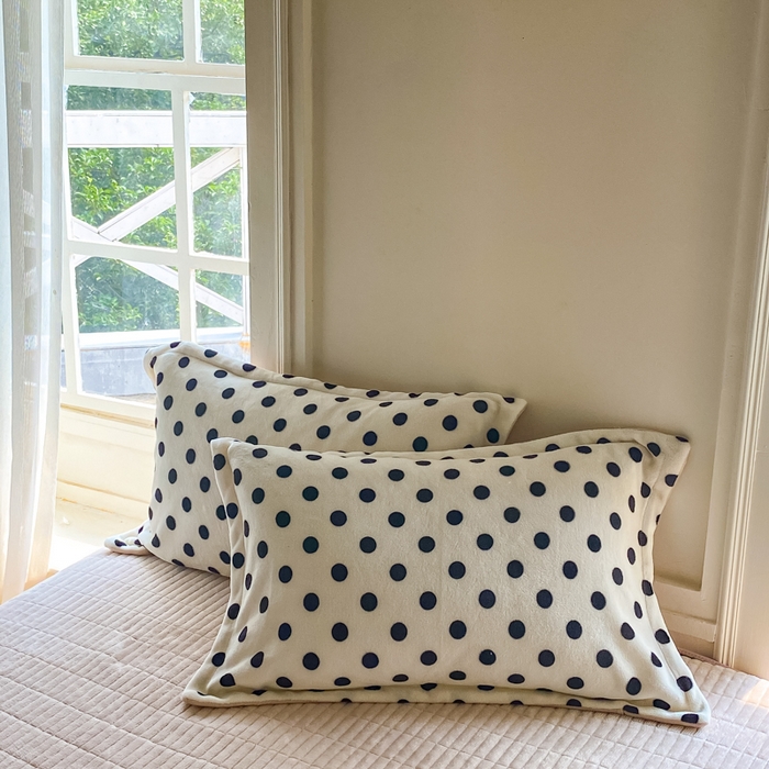 91家纺网 家纺一手货源 找家纺 梦可莱家居 2025新款牛奶绒毛巾绣加厚床盖四件套 蛋糕帽