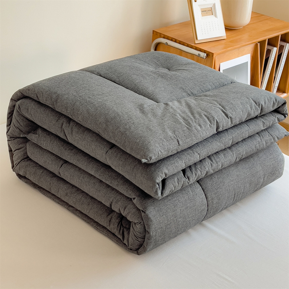 91家纺网 家纺一手货源 找家纺 （总）梵克保罗 2025秋冬新款10A抗菌无印风冬被被子被芯