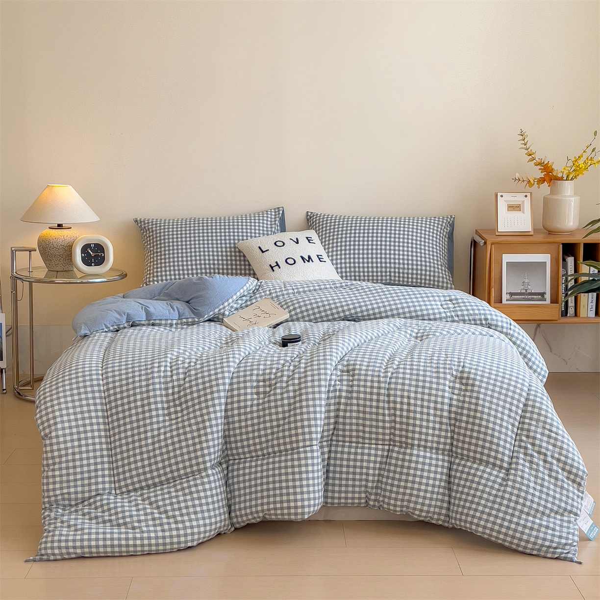 91家纺网 家纺一手货源 找家纺 梵克保罗 2025秋冬新款10A抗菌无印风冬被被子被芯 天蓝小格