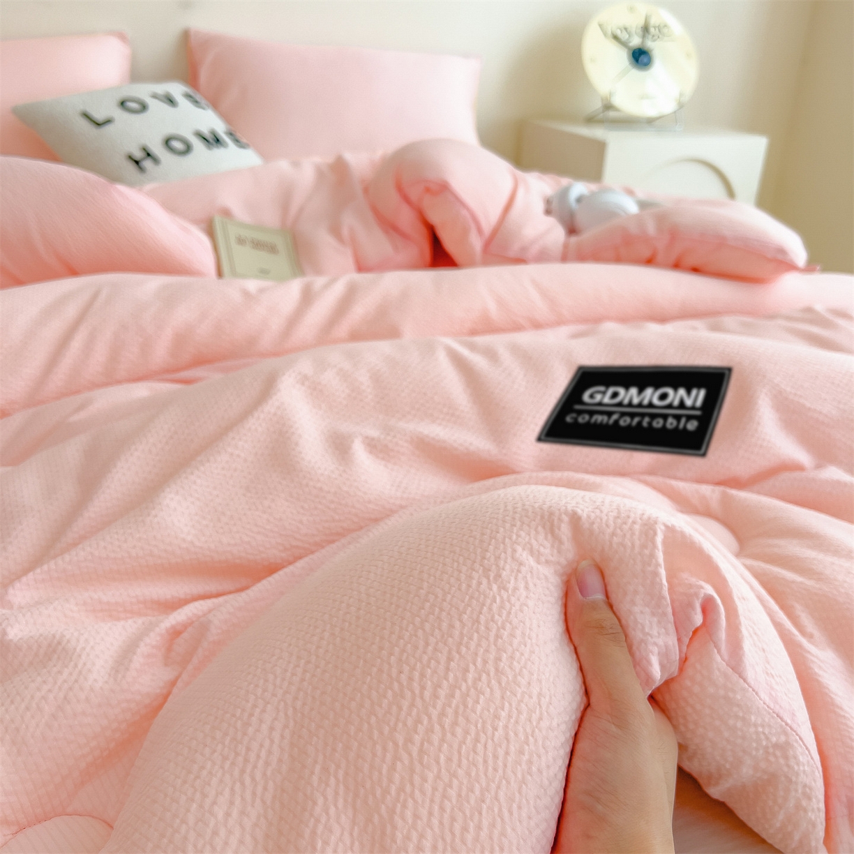 91家纺网 家纺一手货源 找家纺 梵克保罗 2025秋冬新款10A抗菌无印风冬被被子被芯 樱花粉