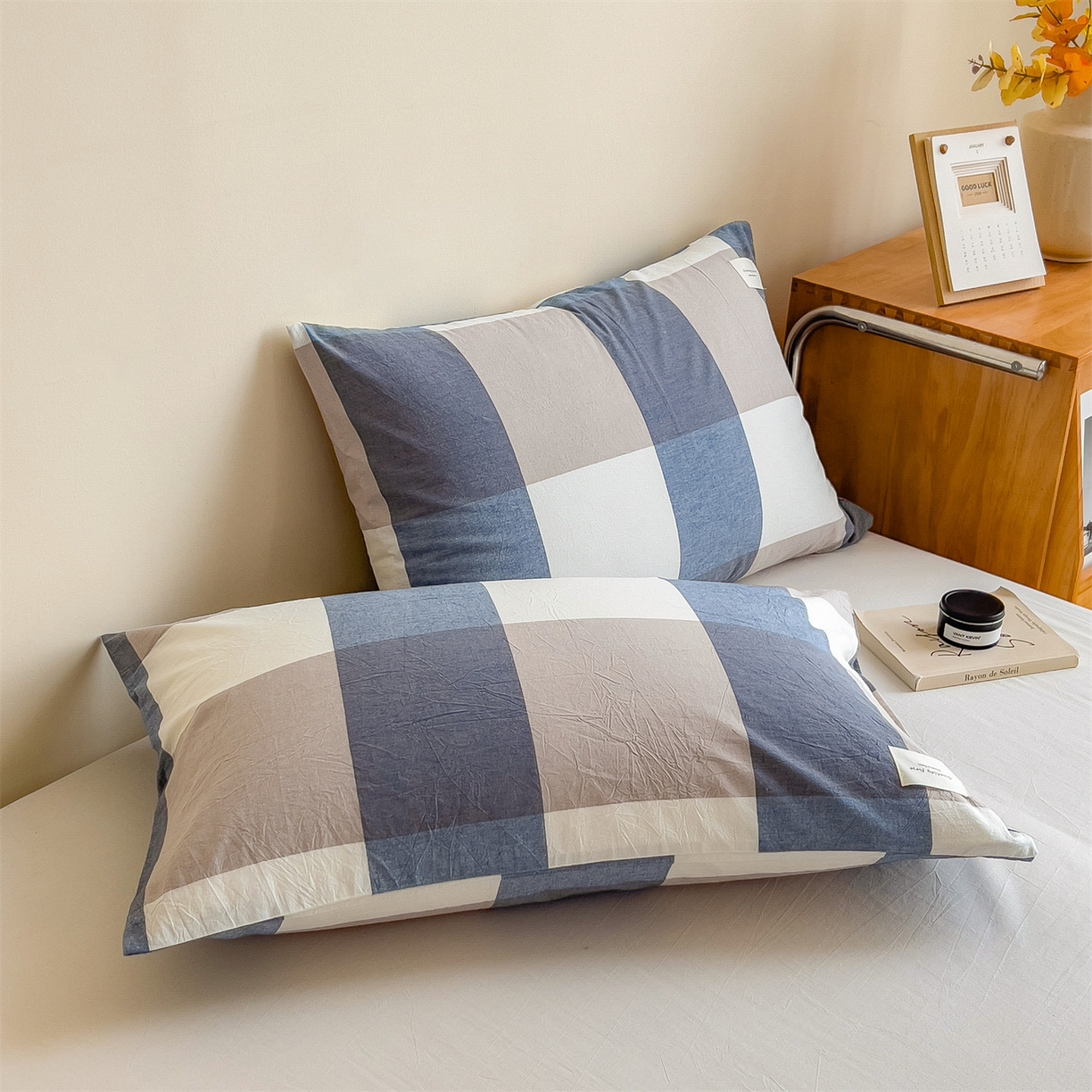 91家纺网 家纺一手货源 找家纺 梵克保罗 2025秋冬新款10A抗菌无印风冬被被子被芯 深蓝大格