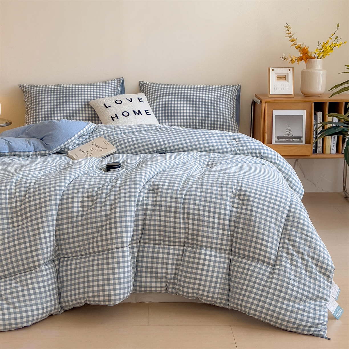 91家纺网 家纺一手货源 找家纺 梵克保罗 2025秋冬新款10A抗菌无印风冬被被子被芯 天蓝小格