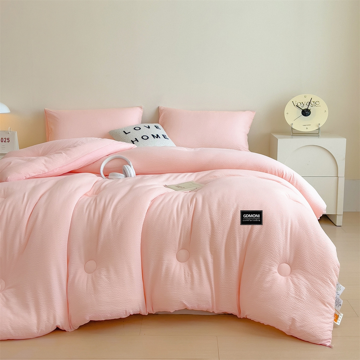 91家纺网 家纺一手货源 找家纺 梵克保罗 2025秋冬新款10A抗菌无印风冬被被子被芯 樱花粉