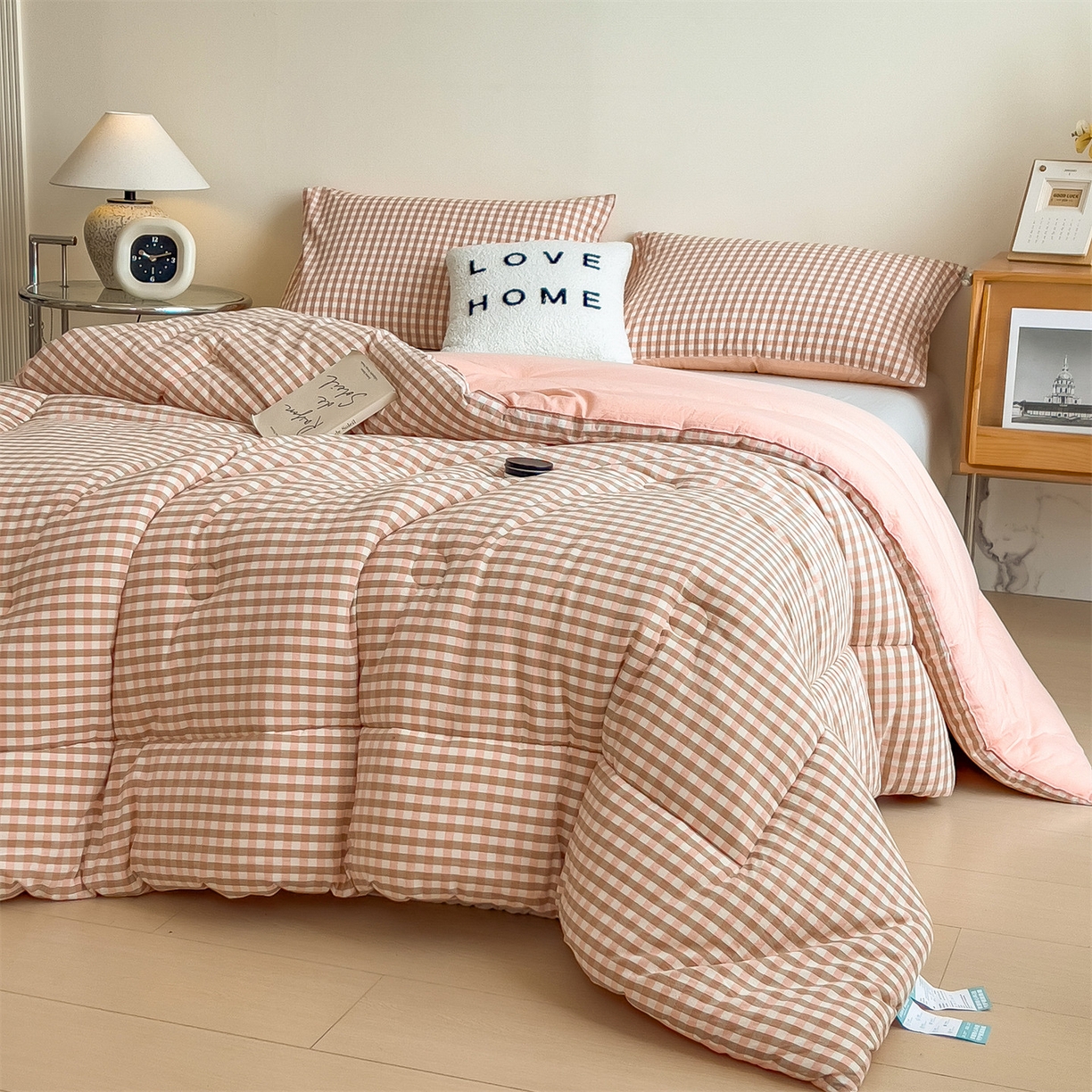 91家纺网 家纺一手货源 找家纺 梵克保罗 2025秋冬新款10A抗菌无印风冬被被子被芯 玉小格