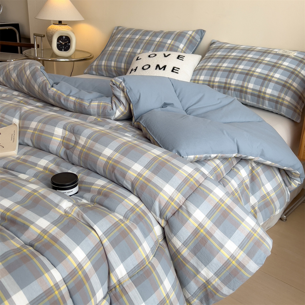 91家纺网 家纺一手货源 找家纺 梵克保罗 2025秋冬新款10A抗菌无印风冬被被子被芯 天蓝中格