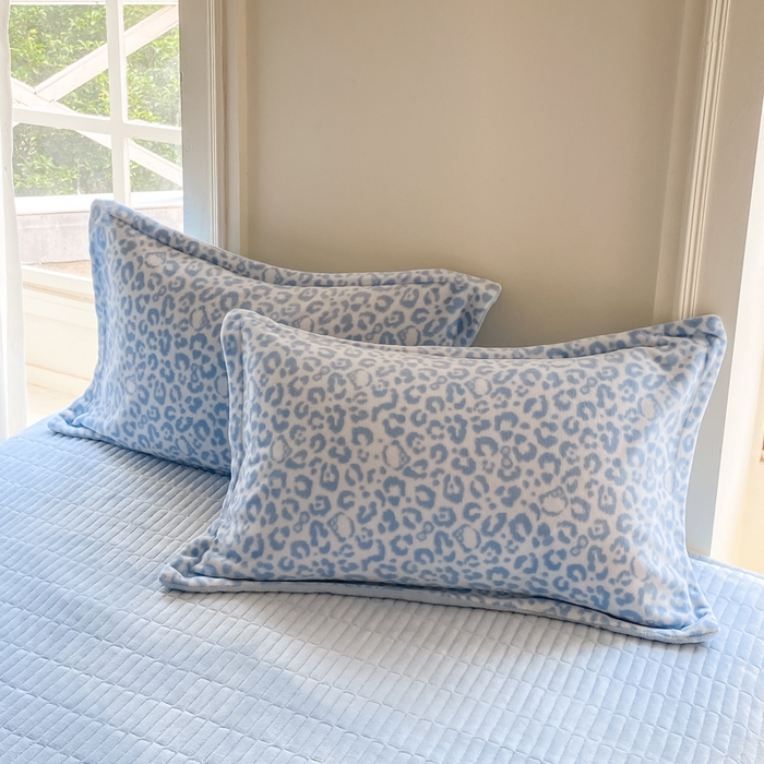 91家纺网 家纺一手货源 找家纺 梦可莱家居 2025新款牛奶绒毛巾绣加厚床盖四件套 黑皮猫