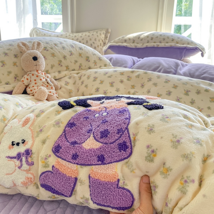 91家纺网 家纺一手货源 找家纺 梦可莱家居 2025新款牛奶绒毛巾绣加厚床盖四件套 小女孩