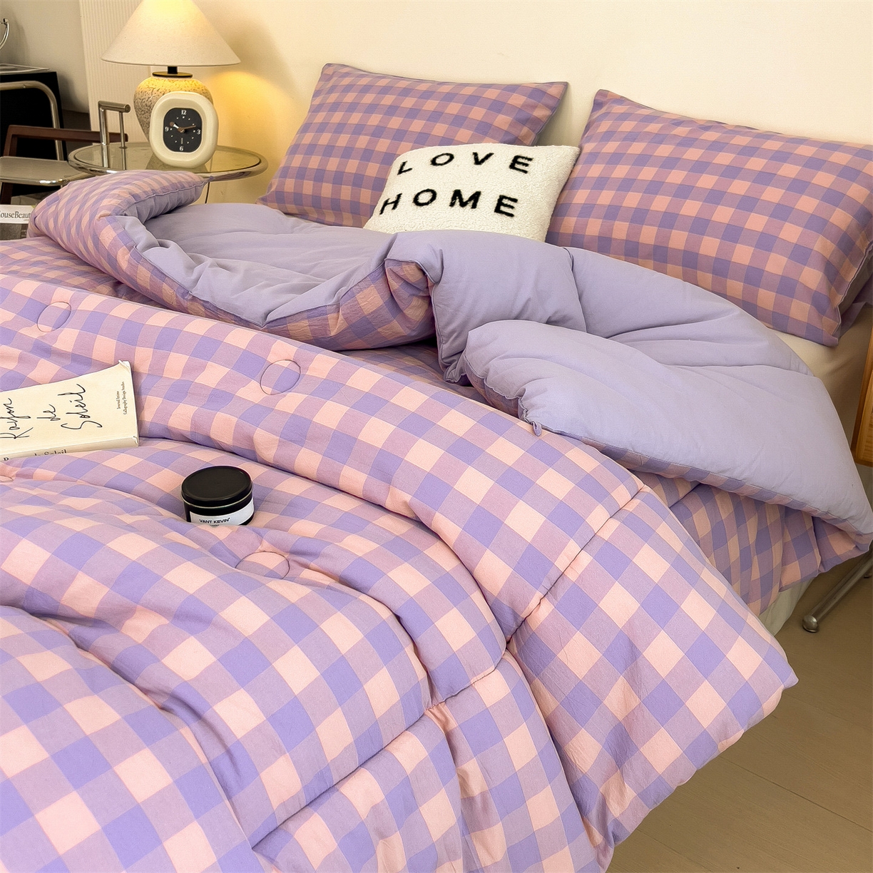 91家纺网 家纺一手货源 找家纺 梵克保罗 2025秋冬新款10A抗菌无印风冬被被子被芯 紫粉中格