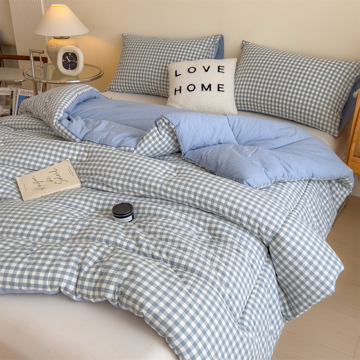 91家纺网 家纺一手货源 找家纺 梵克保罗 2025秋冬新款10A抗菌无印风冬被被子被芯 天蓝小格