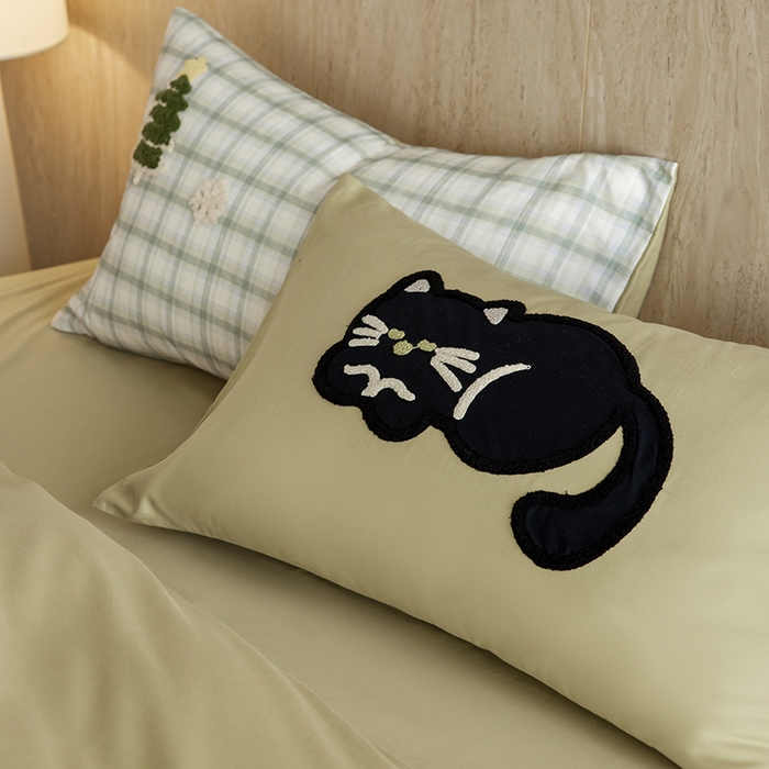 91家纺网 家纺一手货源 找家纺 风向标家纺 2025新款全棉50s磨毛数码印花毛巾绣四件套-风格一 绿色圣诞猫