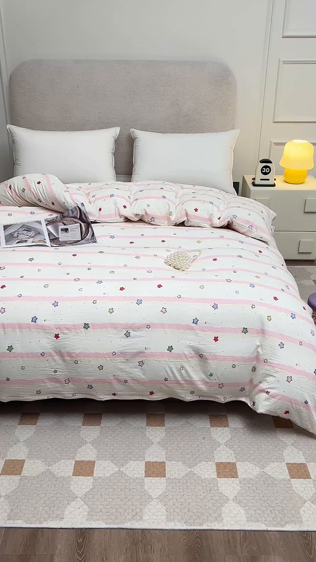 91家纺网 家纺一手货源 找家纺 织雅漫 2025新款水洗棉印花被套 满天星