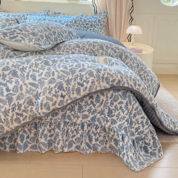 91家纺网 家纺一手货源 找家纺 （总）梦可莱家居 2025秋冬新品豆豆绒床盖大花边四件套