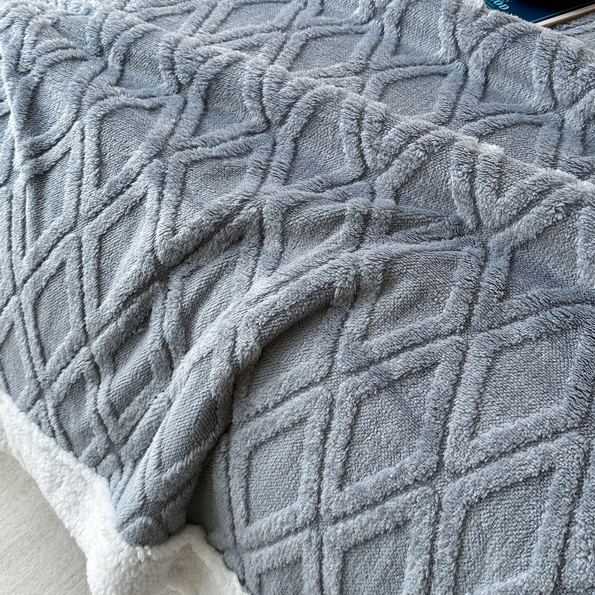 91家纺网 家纺一手货源 找家纺 （总）悦织湾家纺 2025新款塔芙绒羊羔绒舒棉绒毛毯菱形格系列