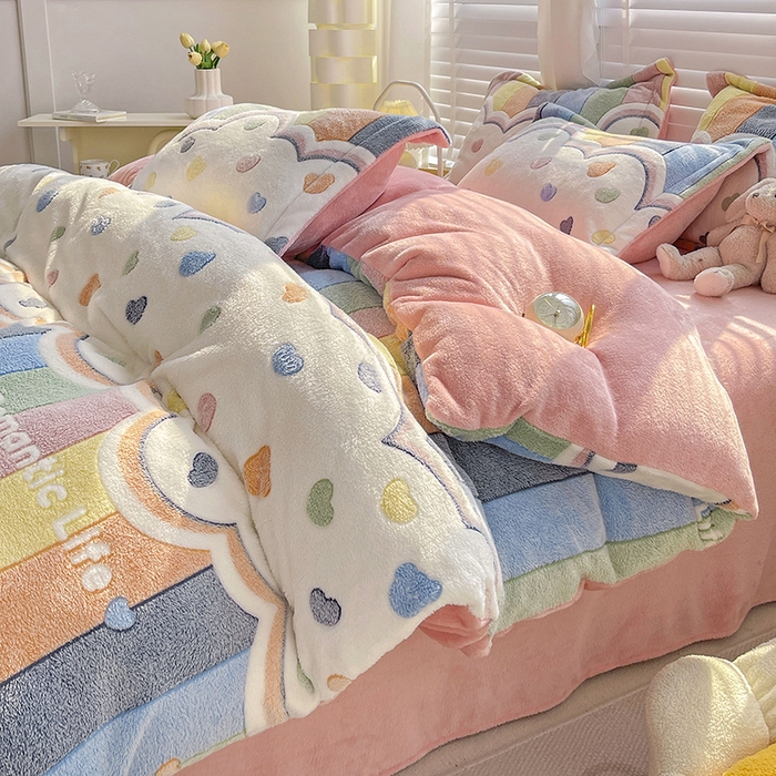 91家纺网 家纺一手货源 找家纺 （总）梵克保罗 2025秋冬新品立体雪花绒单被套牛奶绒法莱绒雕花绒兔毛卡通四件套学生季四件套