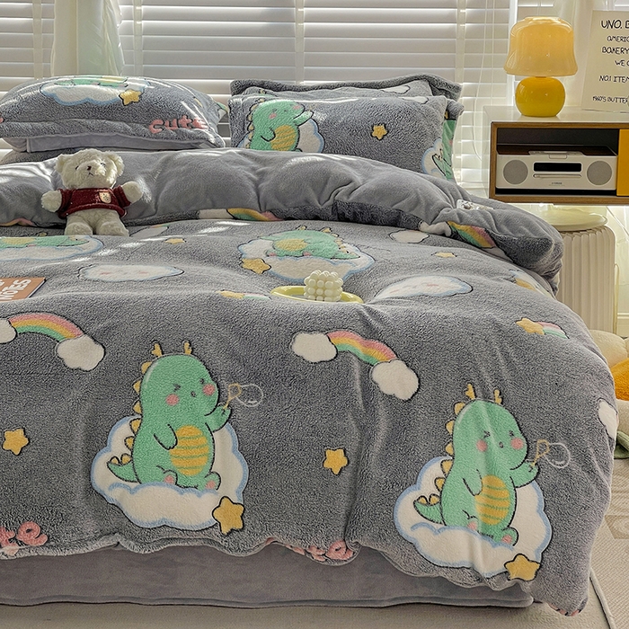 91家纺网 家纺一手货源 找家纺 梵克保罗 2025秋冬新品立体雪花绒单被套牛奶绒法莱绒雕花绒兔毛卡通四件套学生季四件套 小恐龙