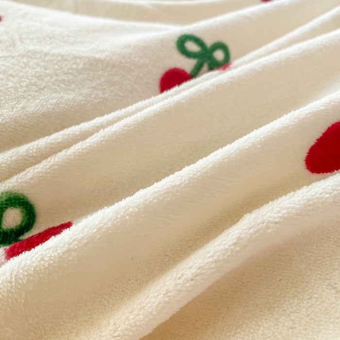 91家纺网 家纺一手货源 找家纺 （总）梦可莱家居 2025秋冬新品豆豆绒床盖大花边四件套