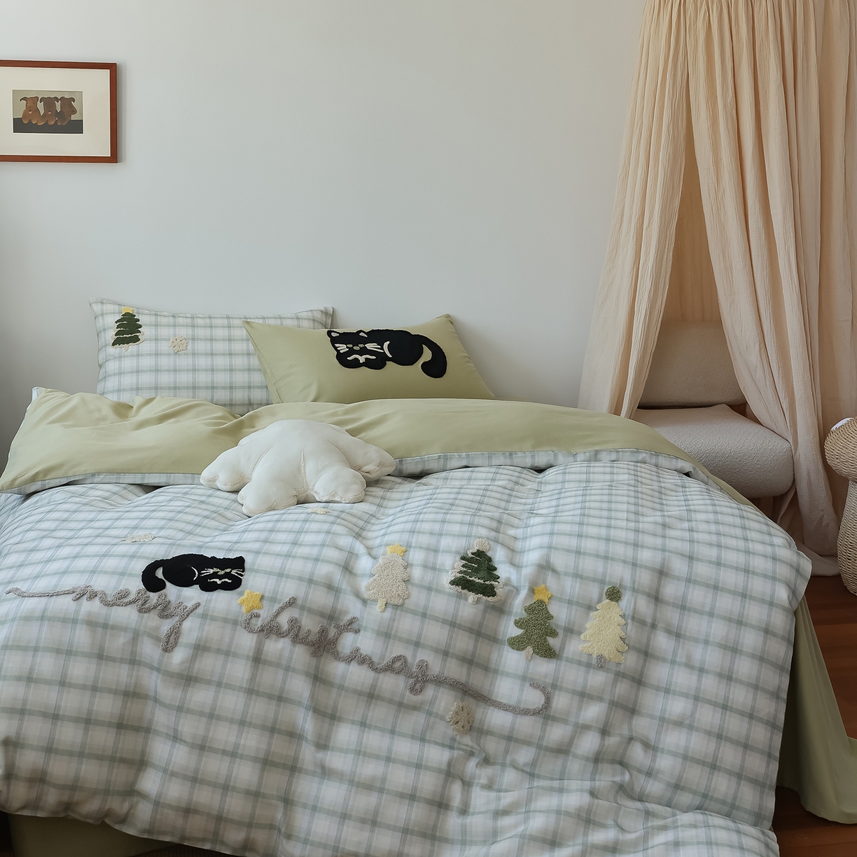 91家纺网 家纺一手货源 找家纺 风向标家纺 2025新款全棉50s磨毛数码印花毛巾绣四件套-风格二 绿色圣诞猫