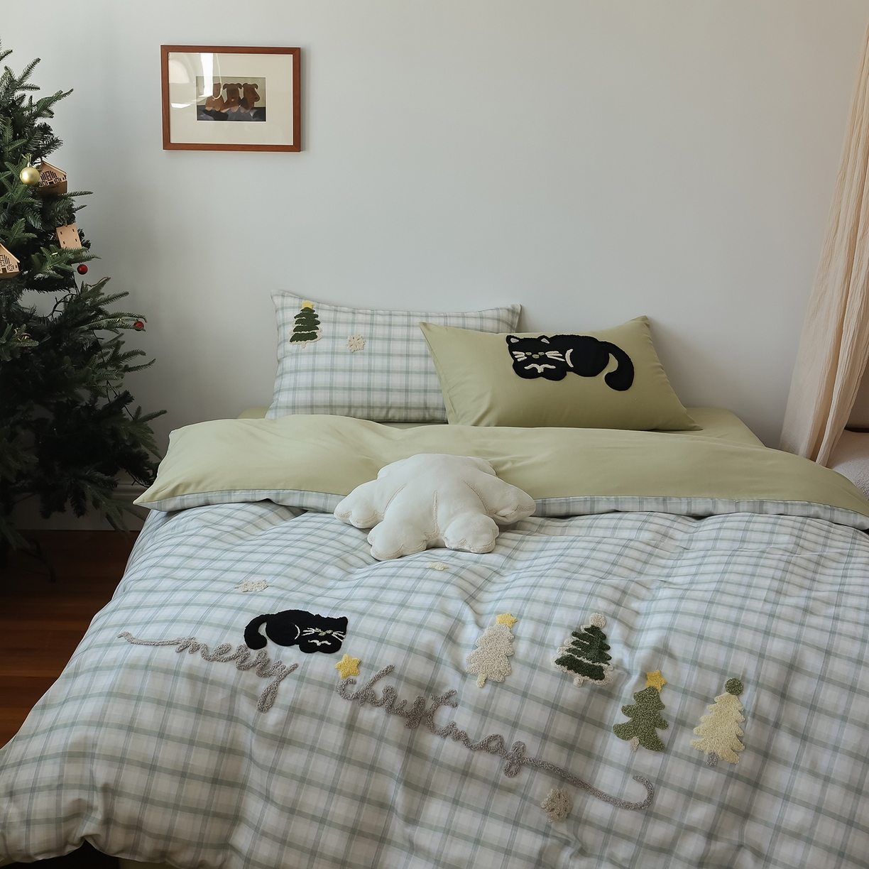 91家纺网 家纺一手货源 找家纺 风向标家纺 2025新款全棉50s磨毛数码印花毛巾绣四件套-风格二 绿色圣诞猫