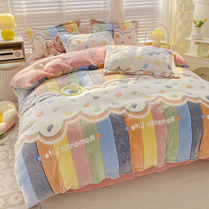 91家纺网 家纺一手货源 找家纺 梵克保罗 2025秋冬新品立体雪花绒单被套牛奶绒法莱绒雕花绒兔毛卡通四件套学生季四件套 爱心彩虹