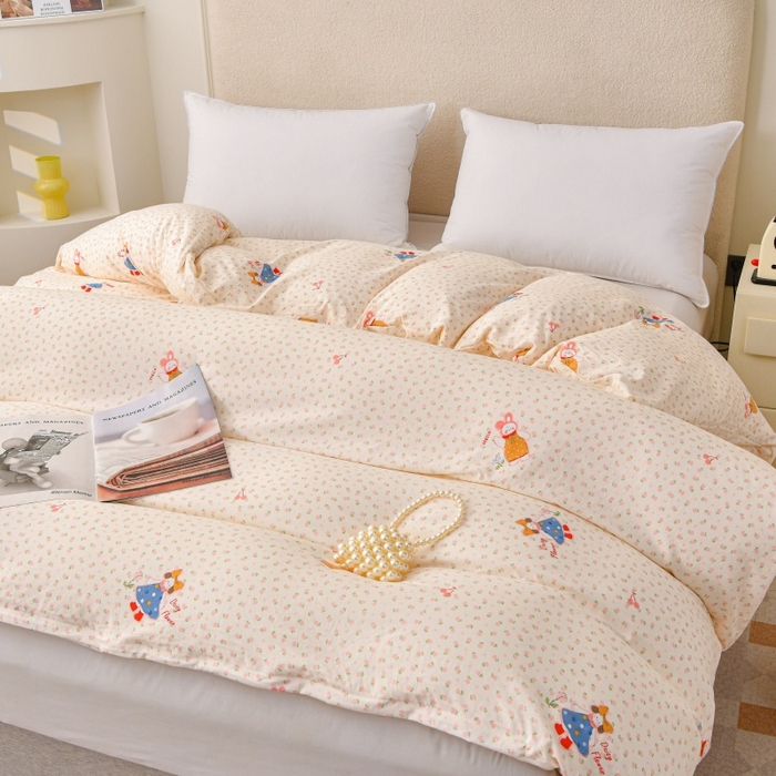 91家纺网 家纺一手货源 找家纺 织雅漫 2025新款水洗棉印花被套 甜蜜女孩