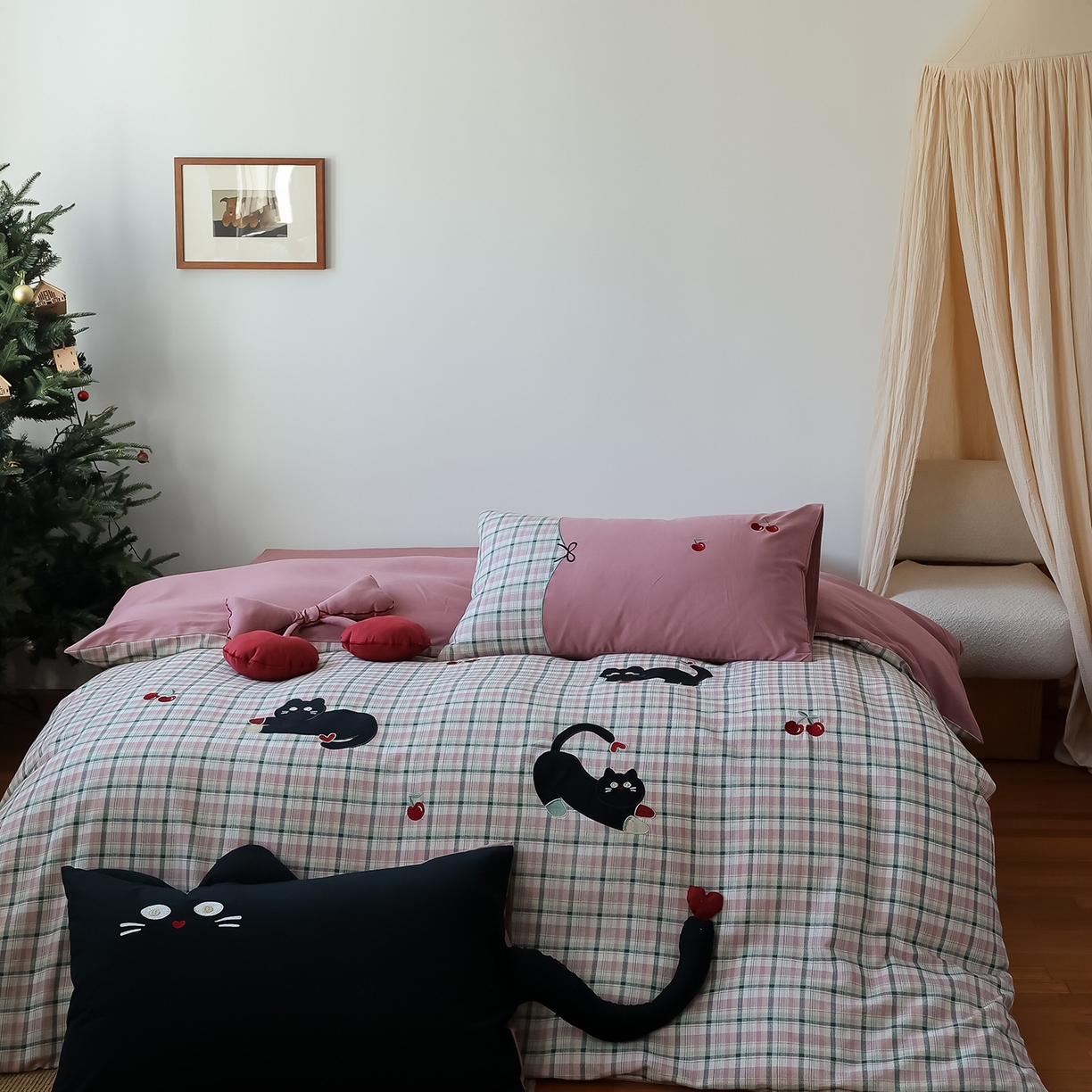 91家纺网 家纺一手货源 找家纺 风向标家纺 2025新款全棉50s磨毛数码印花毛巾绣四件套-风格二 三只鞋套猫