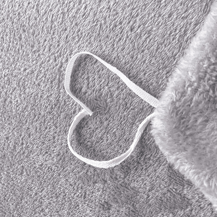 91家纺网 家纺一手货源 找家纺 梵克保罗 2025秋冬新品立体雪花绒单被套牛奶绒法莱绒雕花绒兔毛卡通四件套学生季三件套 顽皮熊