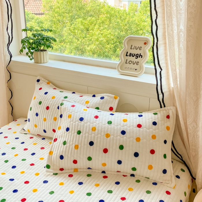 91家纺网 家纺一手货源 找家纺 梦可莱家居 2025秋冬新品豆豆绒床盖大花边四件套彩色波点